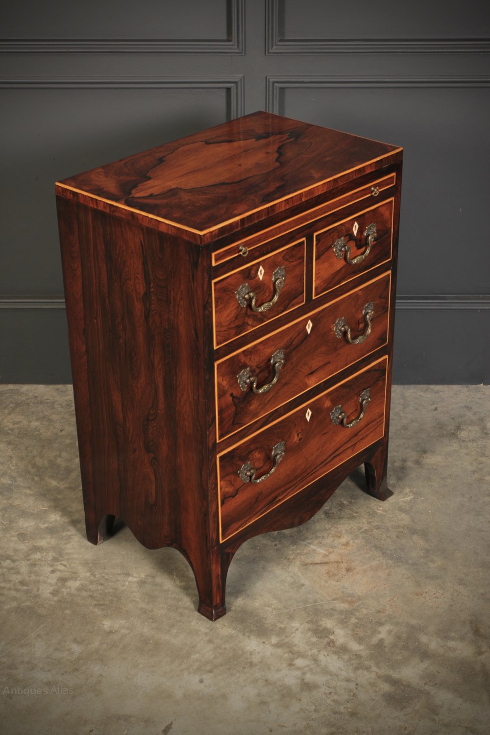 Small Rosewood Bachelors Chest Of Drawers Antiques Atlas