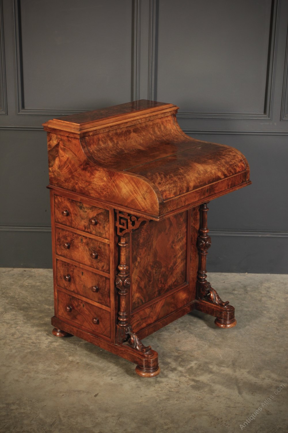 Walnut Rising Top Davenport Desk - Antiques Atlas