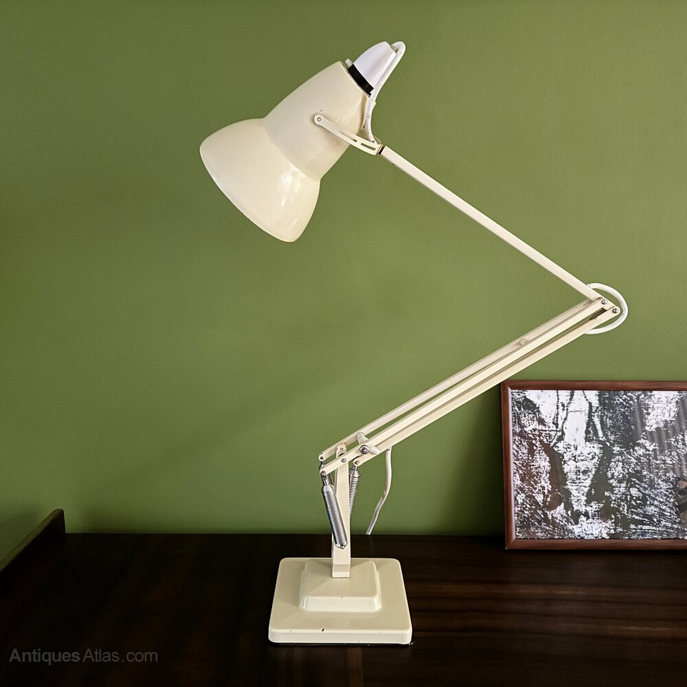 Cream Classic Anglepoise Lamp Franklin Bureau Desk Lamp In Oyster Cream