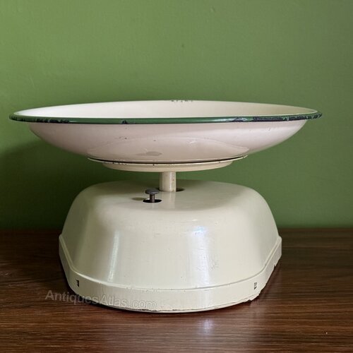Antiques Atlas - Vintage Salter Enamel Kitchen Weighing Scales