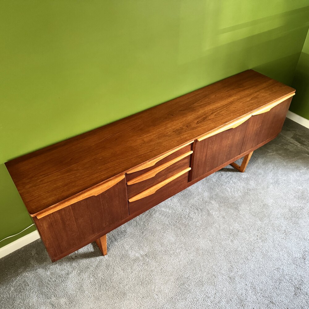 Stonehill furniture, 70’s Teak Sideboard 1970s Vintage Teak Sideboard by Stonehill Furniture