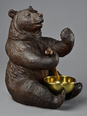 Fine Quality 19thc Black Forest Brown Bear Humidor