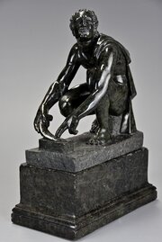 Finely Carved 19thc Grand Tour Figure Of Arrotino