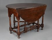 Rare 18thc Walnut Gateleg Table Of Fine Patina