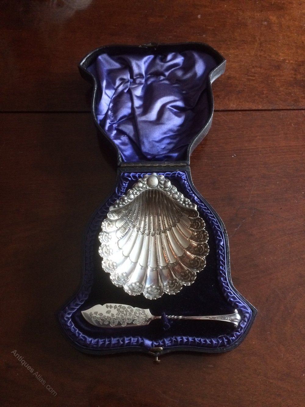 Antiques Atlas Boxed Silver Butter Dish And Knife as936a149 / 1027