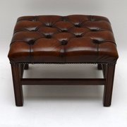  Deep Buttoned Leather Stool