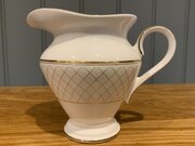 Waterford White And Gold Crosshaven 8oz Milk Jug