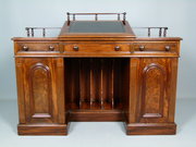 Fine Quality Victorian Mahogany Desk 
