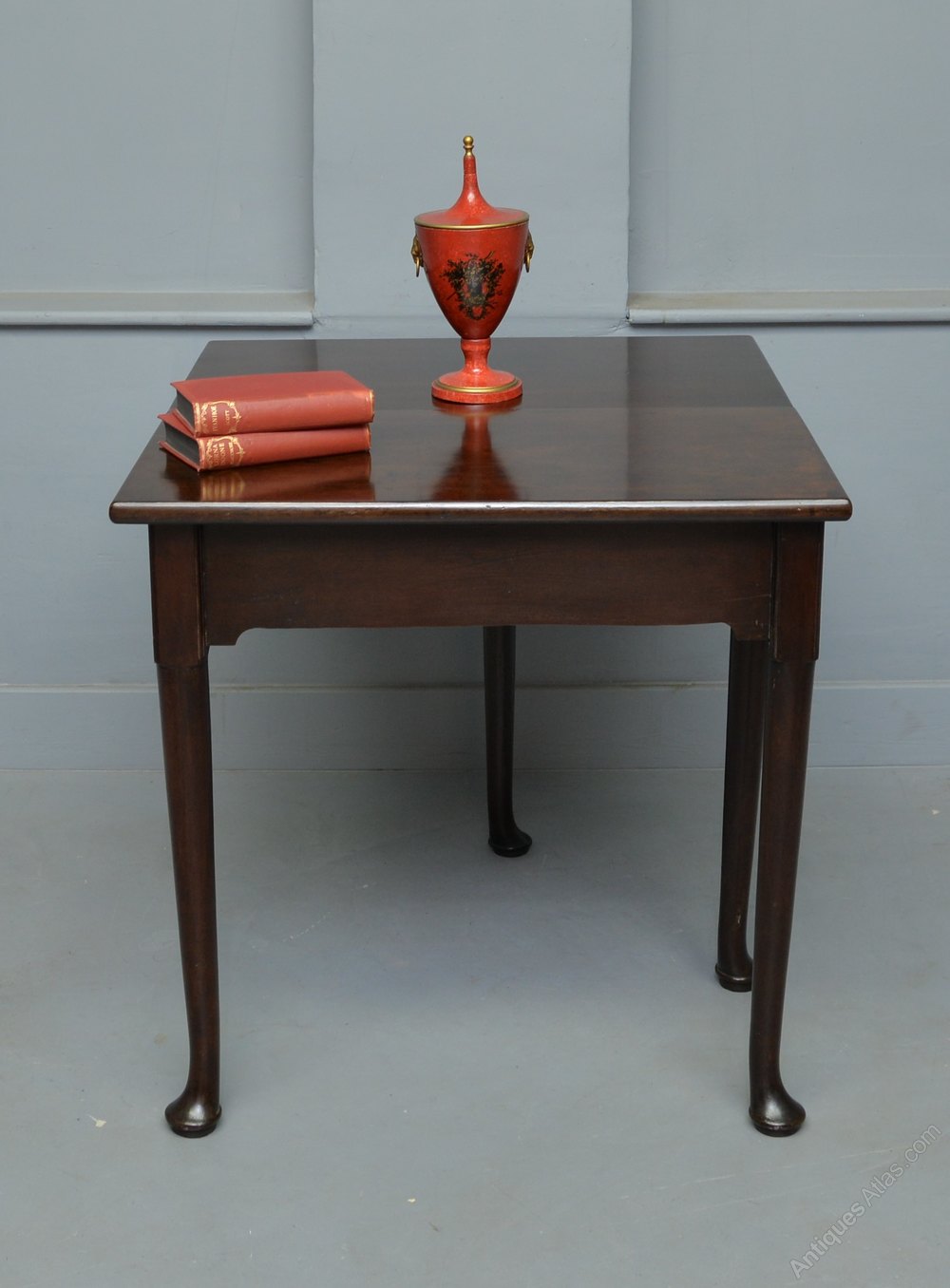 III Cuban Mahogany DropLeaf Side Tea Table Antiques Atlas