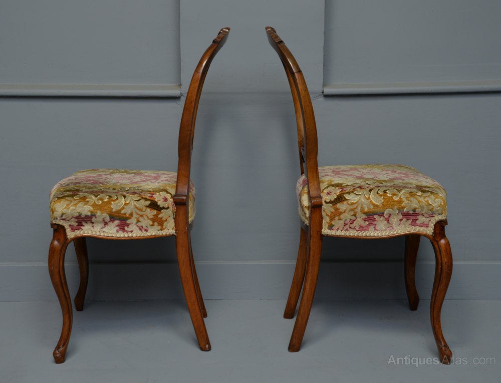 Pretty Pair Of Victorian Carved Walnut Side Chairs - Antiques Atlas
