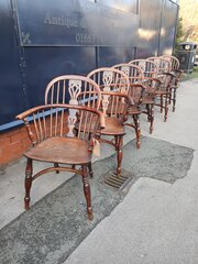 Beautiful Set Of Six English Yew Wood Windsor Chairs.