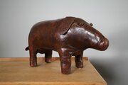 Early Liberty London Leather Omersa 30’S Pig Stool