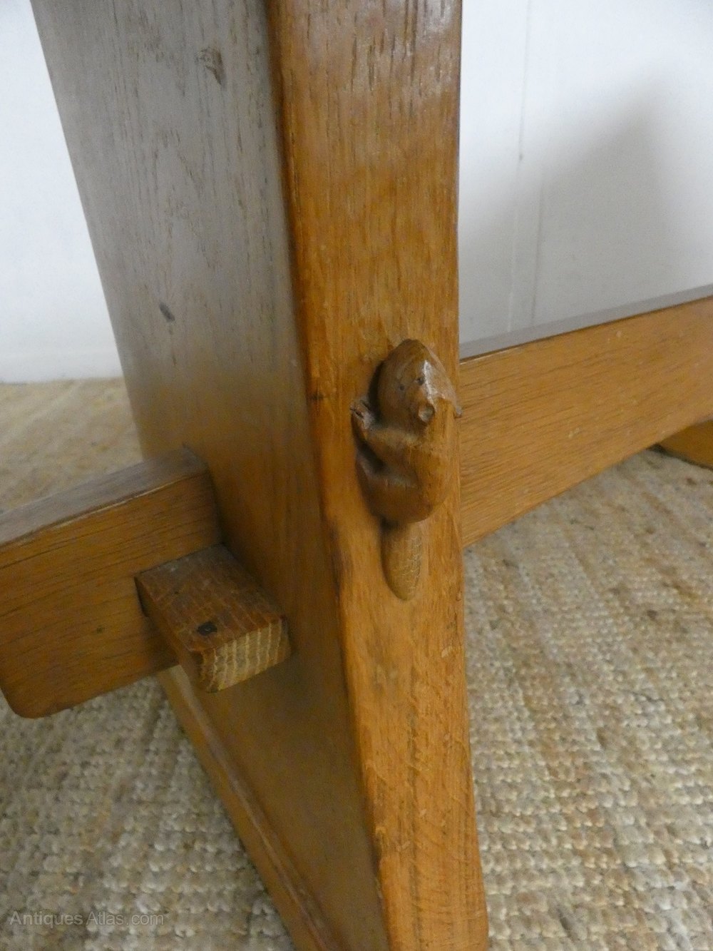 Antiques Atlas - Yorkshire Beaverman Table & 4 Chairs