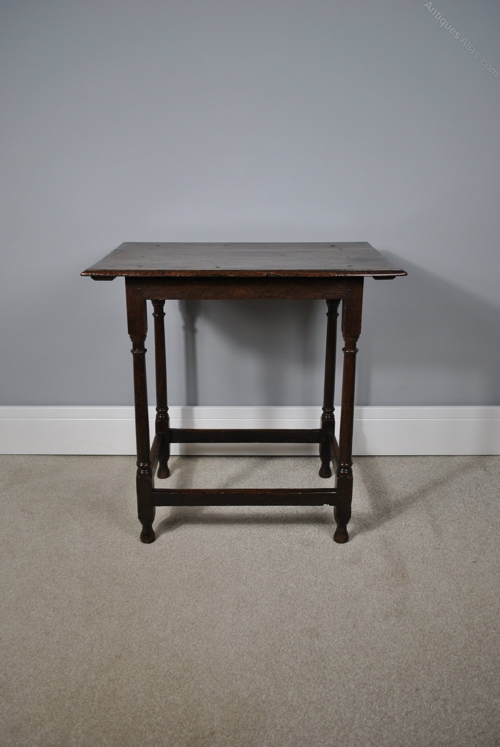 Small Queen Anne Oak Side Table Circa 1710 Antiques Atlas