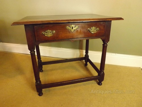 18th C Oak Side Table - Antiques Atlas