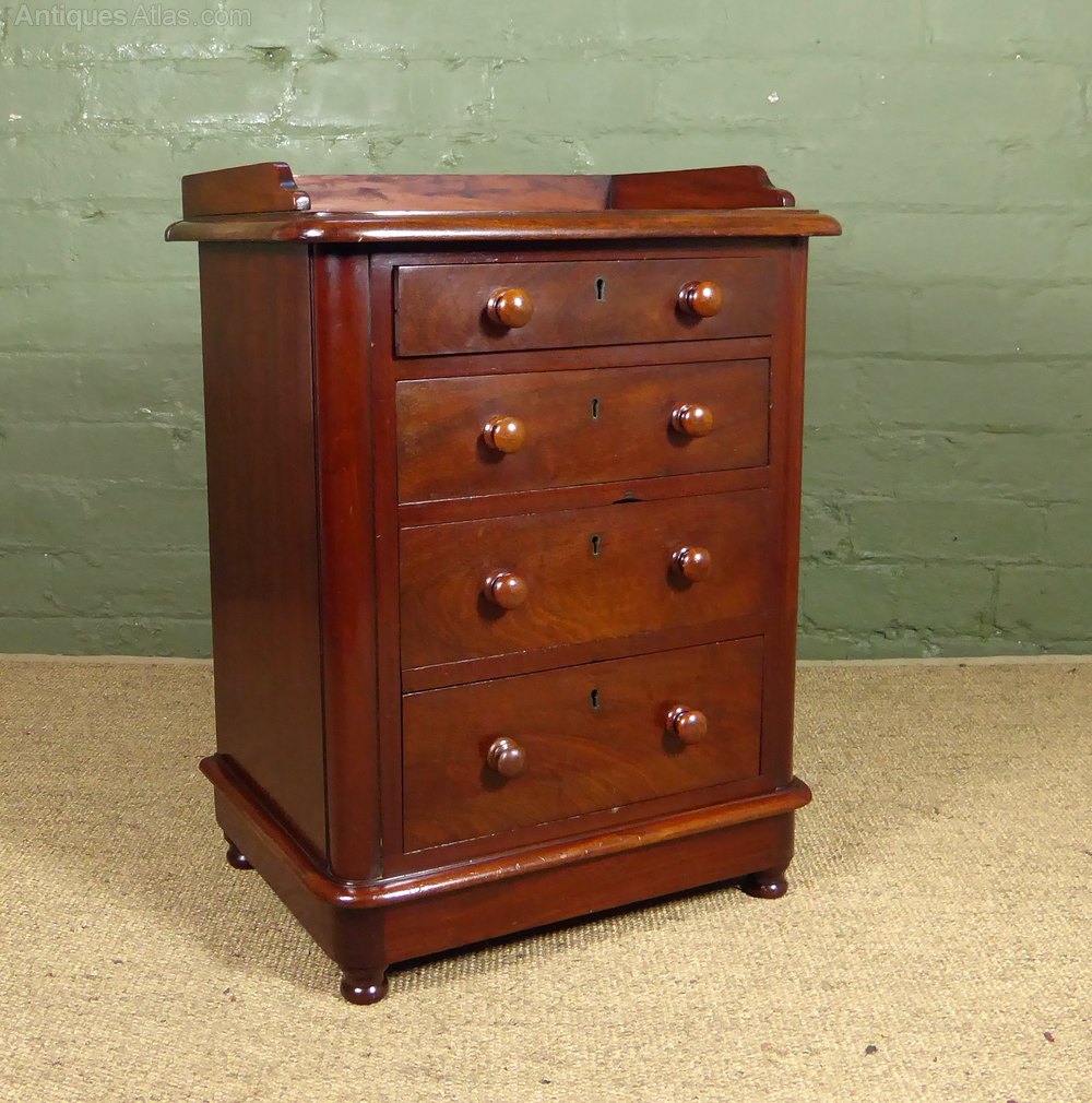 19th C Small Mahogany Chest Of Drawers Antiques Atlas