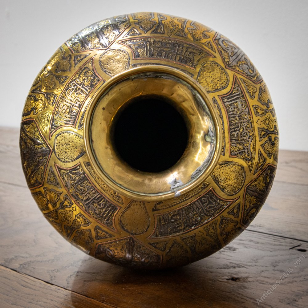 Antiques Atlas Large Damascus Ware Vase In The Mamluk Revival Sty