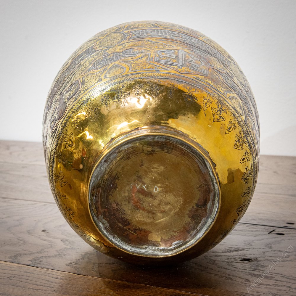 Antiques Atlas Large Damascus Ware Vase In The Mamluk Revival Sty