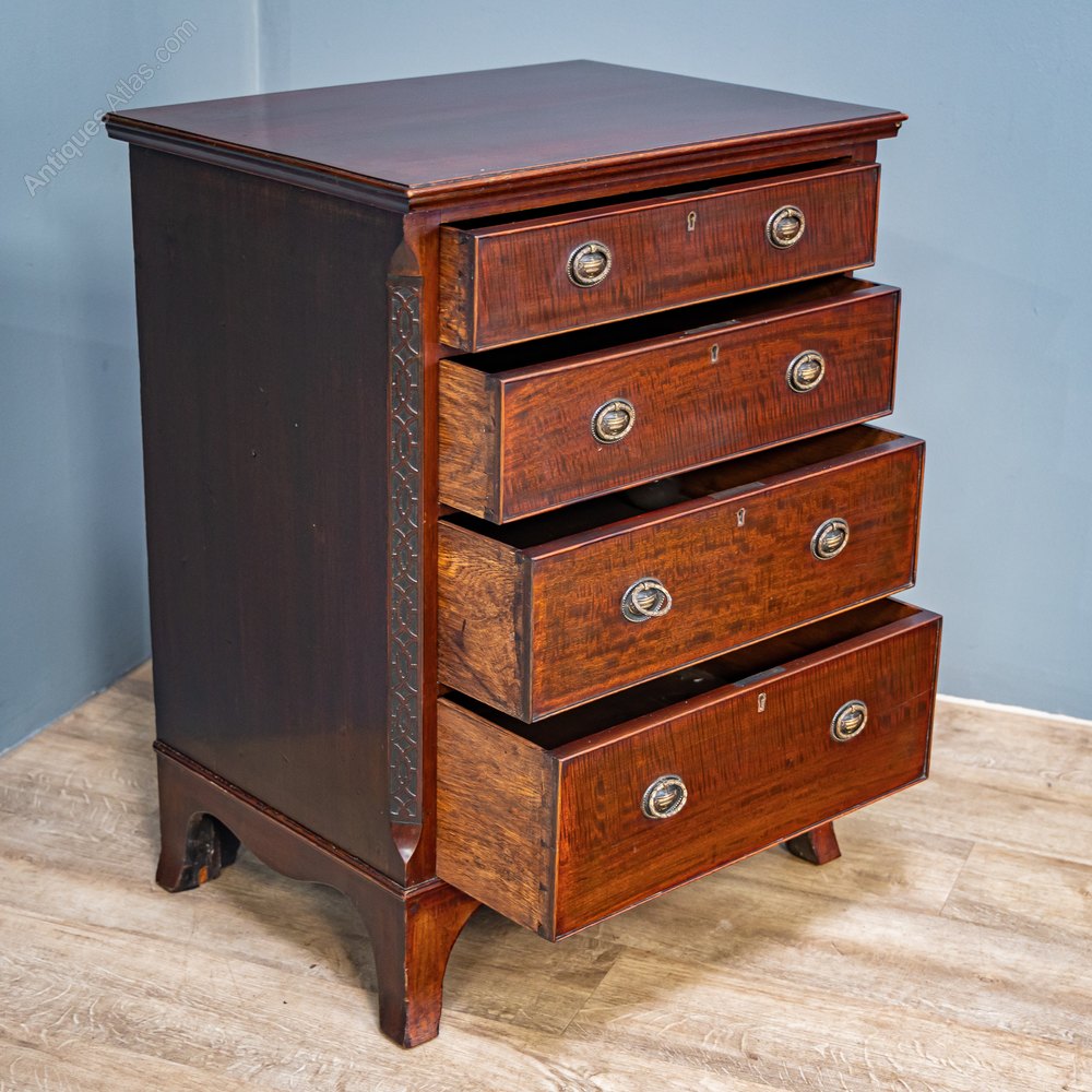 Small Mahogany Chest Antiques Atlas