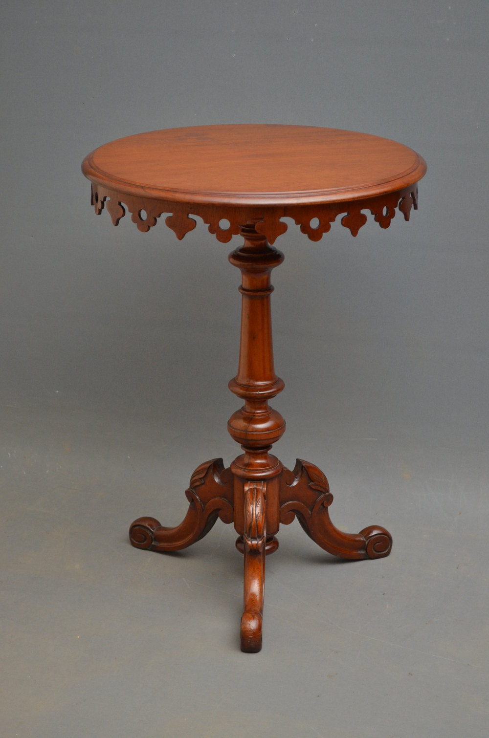 Victorian Occasional Table - Mahogany Table - Antiques Atlas