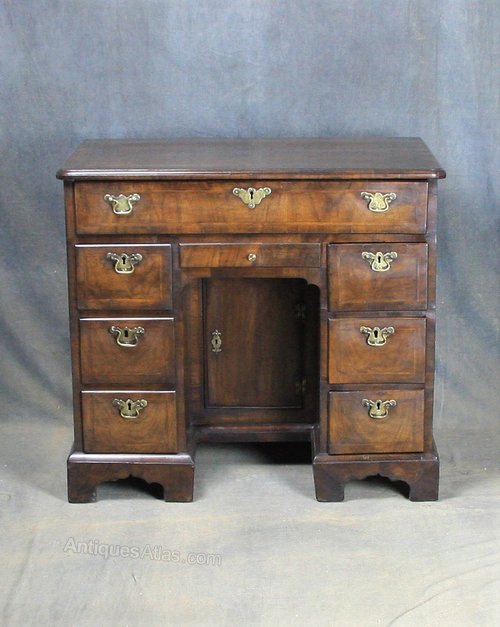 I Walnut Kneehole Desk Antiques Atlas