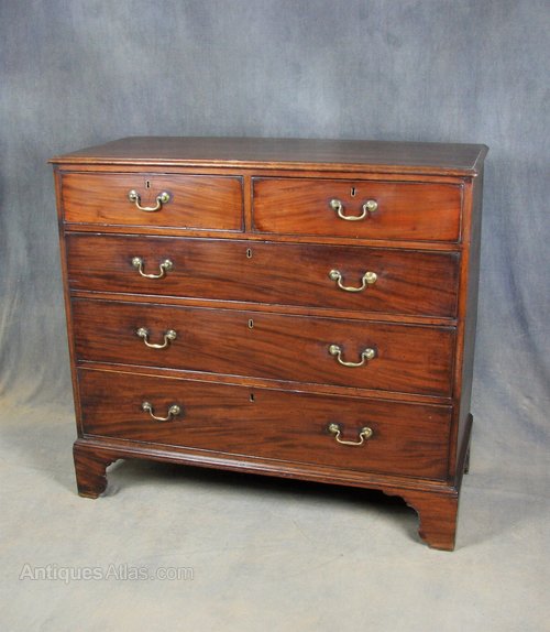 Georgian Mahogany Chest of Drawers