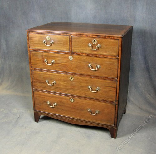 Georgian Mahogany Chest of Drawers