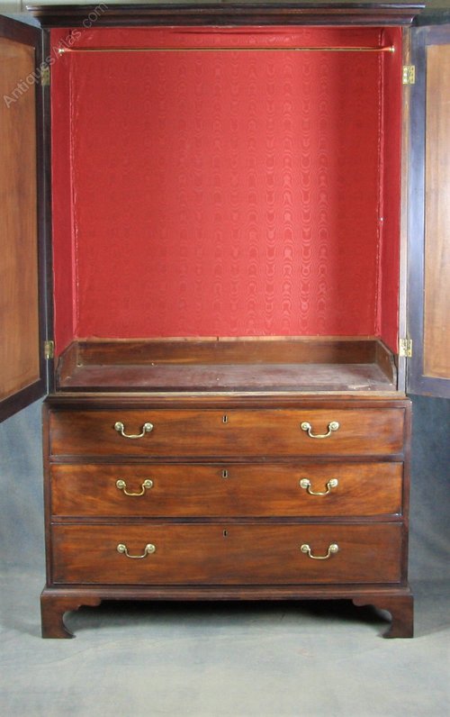 Georgian Mahogany Linen Press