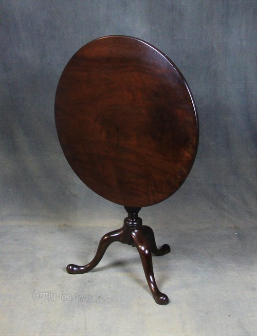 Georgian Mahogany Tilt Top Table