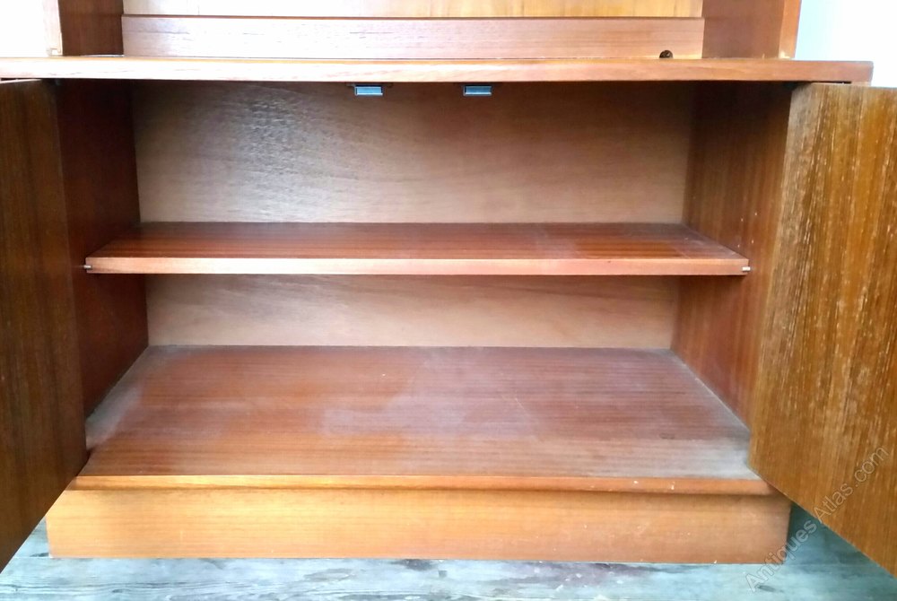 FREE DEL 1960s GPlan Display Fresco Range Antiques Atlas