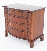 Elegant Georgian Revival Mahogany Chest Of Drawers