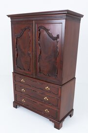 Wonderful Mahogany Chippendale Style Linen Press