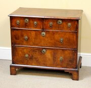 Lovely 18thc. Small Walnut Chest Of Drawers