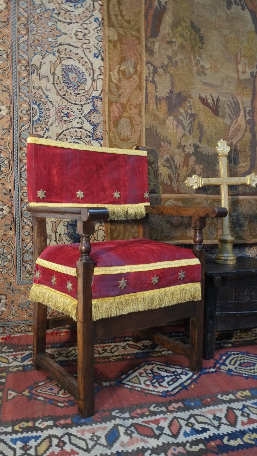 A Pair Of Early 17th Century Spanish Chairs - Antiques Atlas Photos. A Pair of Early 17th Century Spanish Chairs Antique ... - A Pair Of Early 17th Century Spanish Chairs - Antiques Atlas