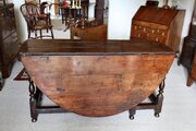 17th Century Large Oak Gateleg Table W271