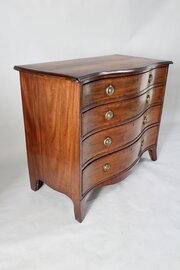 18th Century Serpentine Front Chest Of Drawers