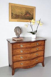 18th Century Serpentine Front Chest Of Drawers