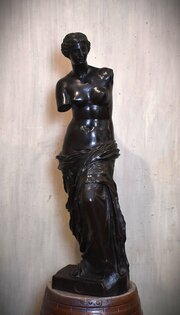 Very Large Bronze Of The Venus De Milo