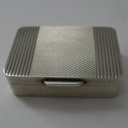 Smart Quality Vintage Solid / Sterling Pill Box 