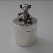 Vintage Solid / Sterling Silver Box By Sarah Jones