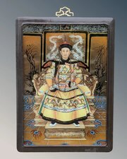 Good Chinese Painting On Glass Dignitary