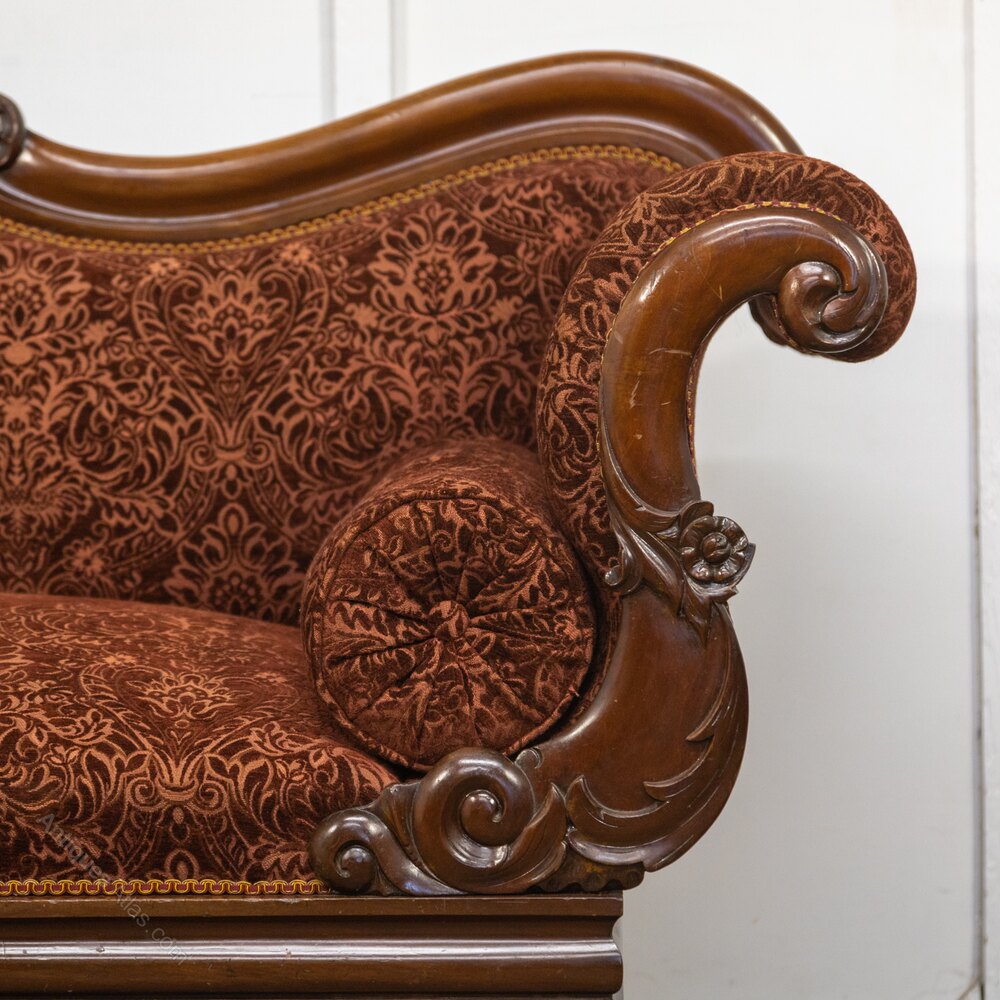Victorian Mahogany Sofa - Antiques Atlas