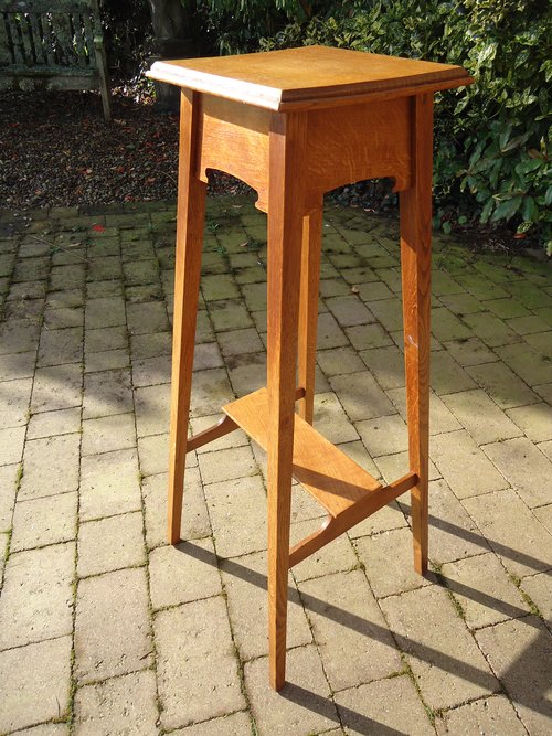 Tall Arts & Crafts Oak Plant Stand as179a3115 - Antiques Atlas