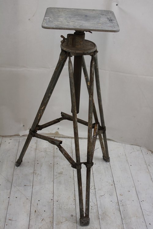 Sculpture Stand Antiques Atlas