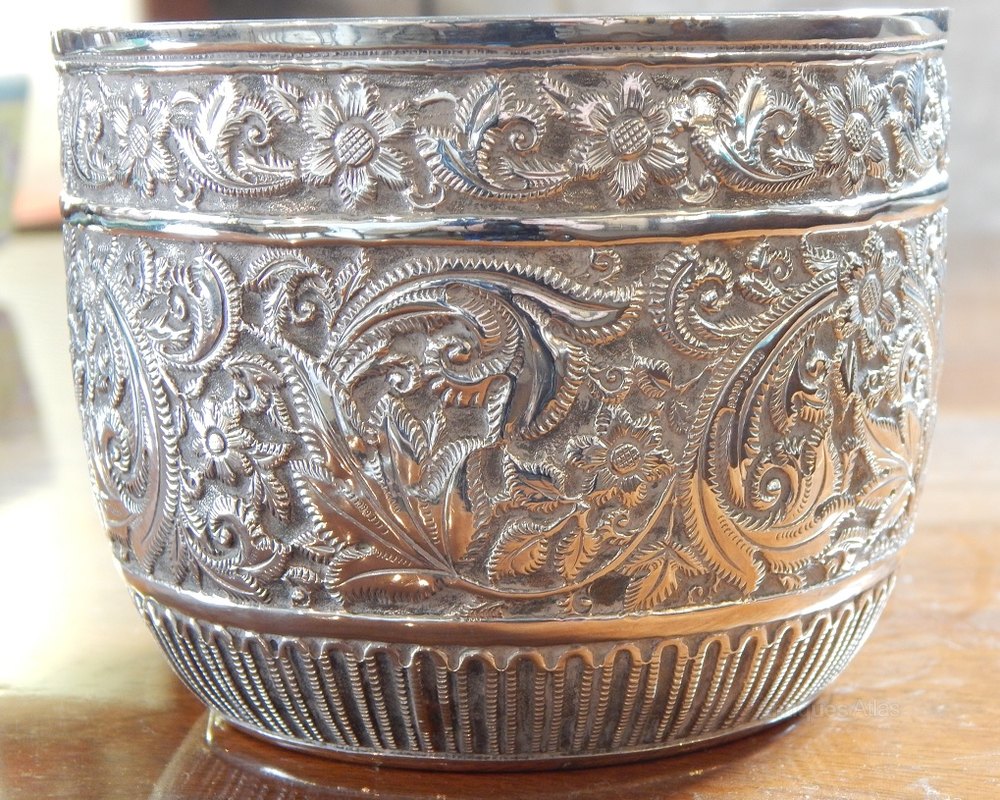 Antiques Atlas Victorian Sugar Bowl, Goldsmiths & Silversmiths