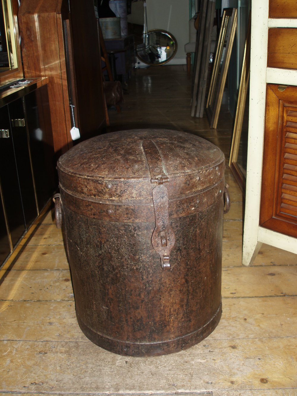Antiques Atlas Metal Container