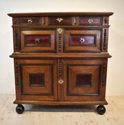 Oak Enclosed Chest