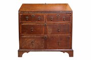 A Fine 18th Century Crossbanded Oak Bureau 