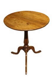 Early Georgian Elm Tripod Occasional Table