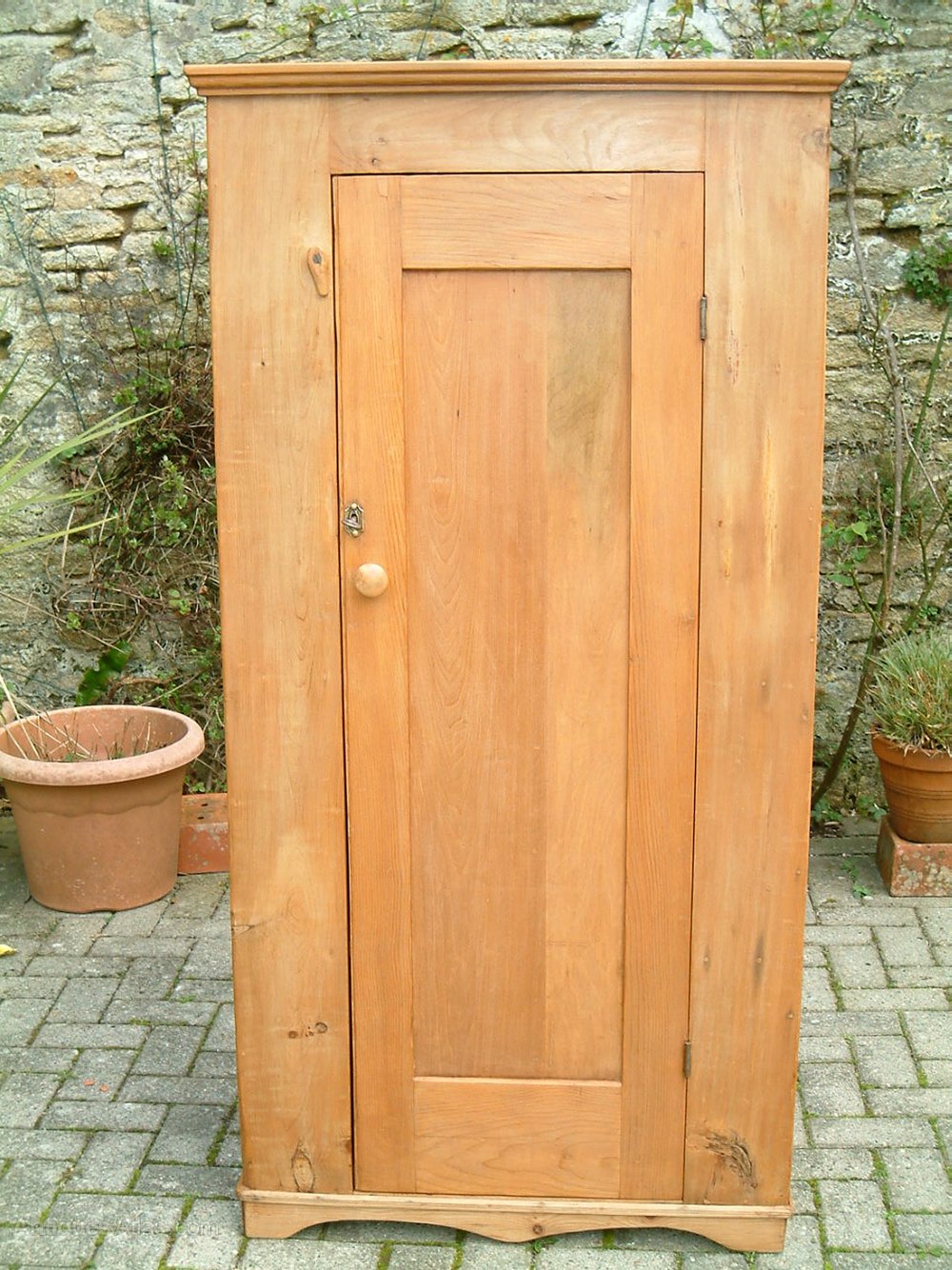 An Antique Pine Cupboard Antiques Atlas